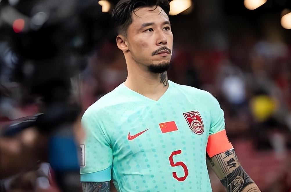 壹号娱乐官网-武汉球迷都觉得刘奕鸣会走，为何如今却官宣跟三镇续约，引发热议