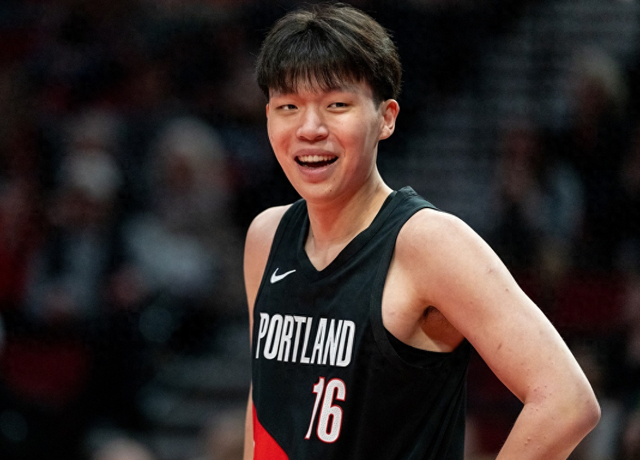 壹号娱乐网页版-杨瀚森新秀年最高9分，易建联29分，你知道姚明大郅周琦多少分吗|王治郅|最高分|谢伊·吉尔杰斯-亚历山大|尼古拉-约基奇|波特兰开拓者队_新浪体育_新浪新闻