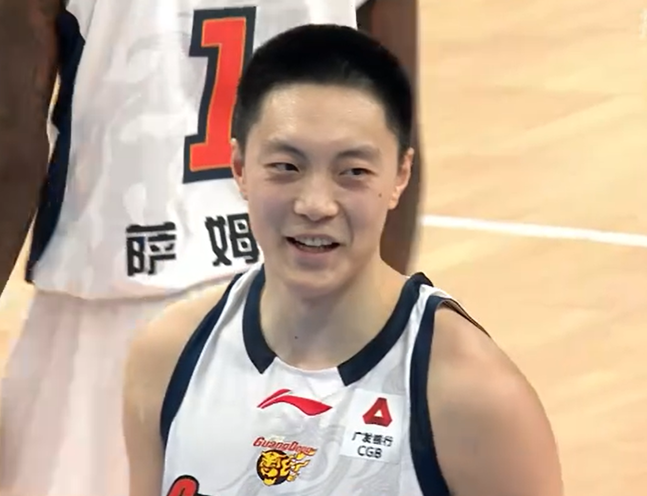 壹号娱乐-胡明轩做出1个重要的决定,球迷很开心!